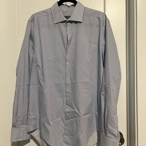Van Heusen Men's Light Blue Dress Shirt